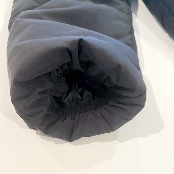 H&M Women’s Short Puffer Jacket - Picture 4 of 9